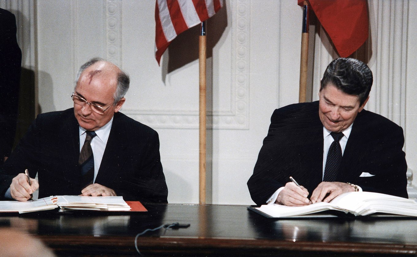 The signing of the Intermediate-Range Nuclear Forces Treaty