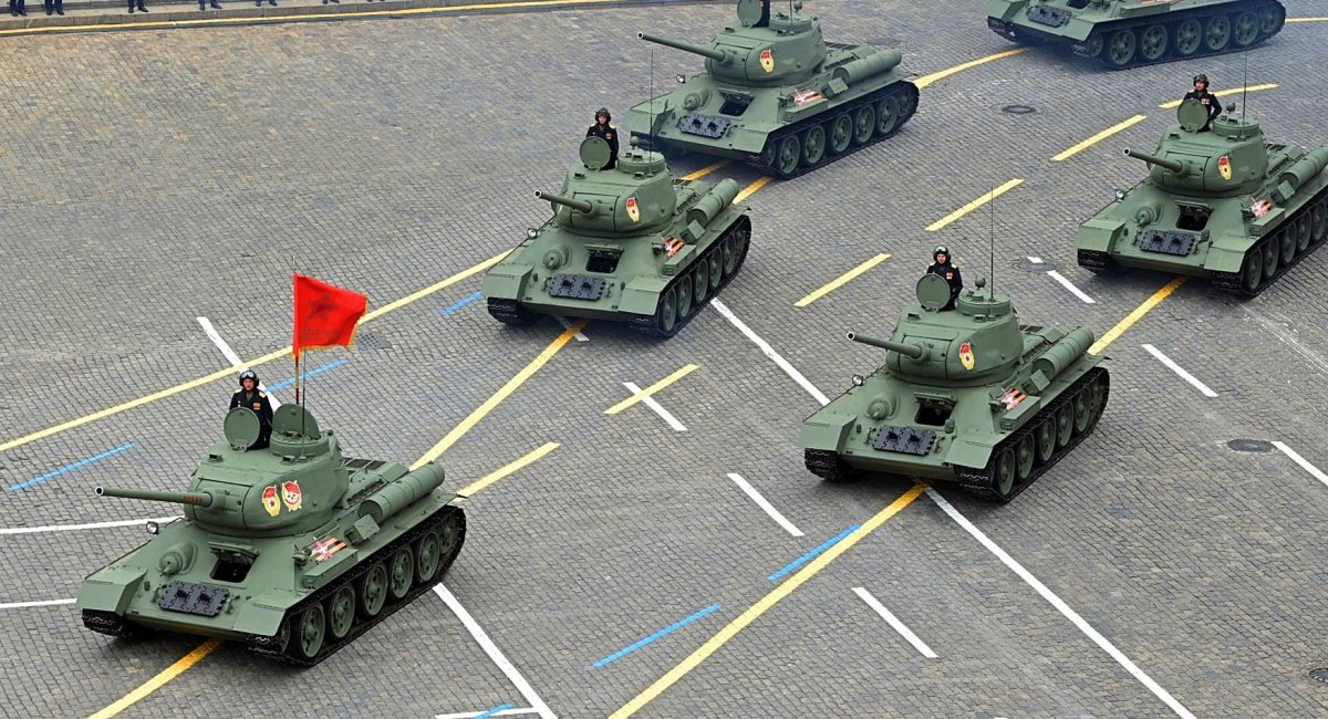 The T-34-85 tanks russia bought for military parades and moviemaking in Laos / Defense Express / Why russian Milbloggers Mention Laotian Air Defense Each Time They Suspect Friendly Fire