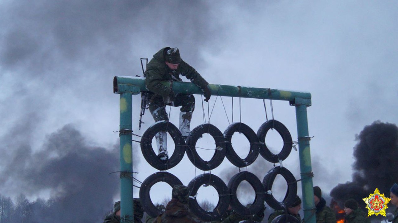 It Seems That There Is a Shortage of Winter Uniforms In Belarus: the Special Operation Forces Are Dressed In Felt Boots And Peacoats of the Chechen War (Photo), Defense Express, war in Ukraine, Russian-Ukrainian war