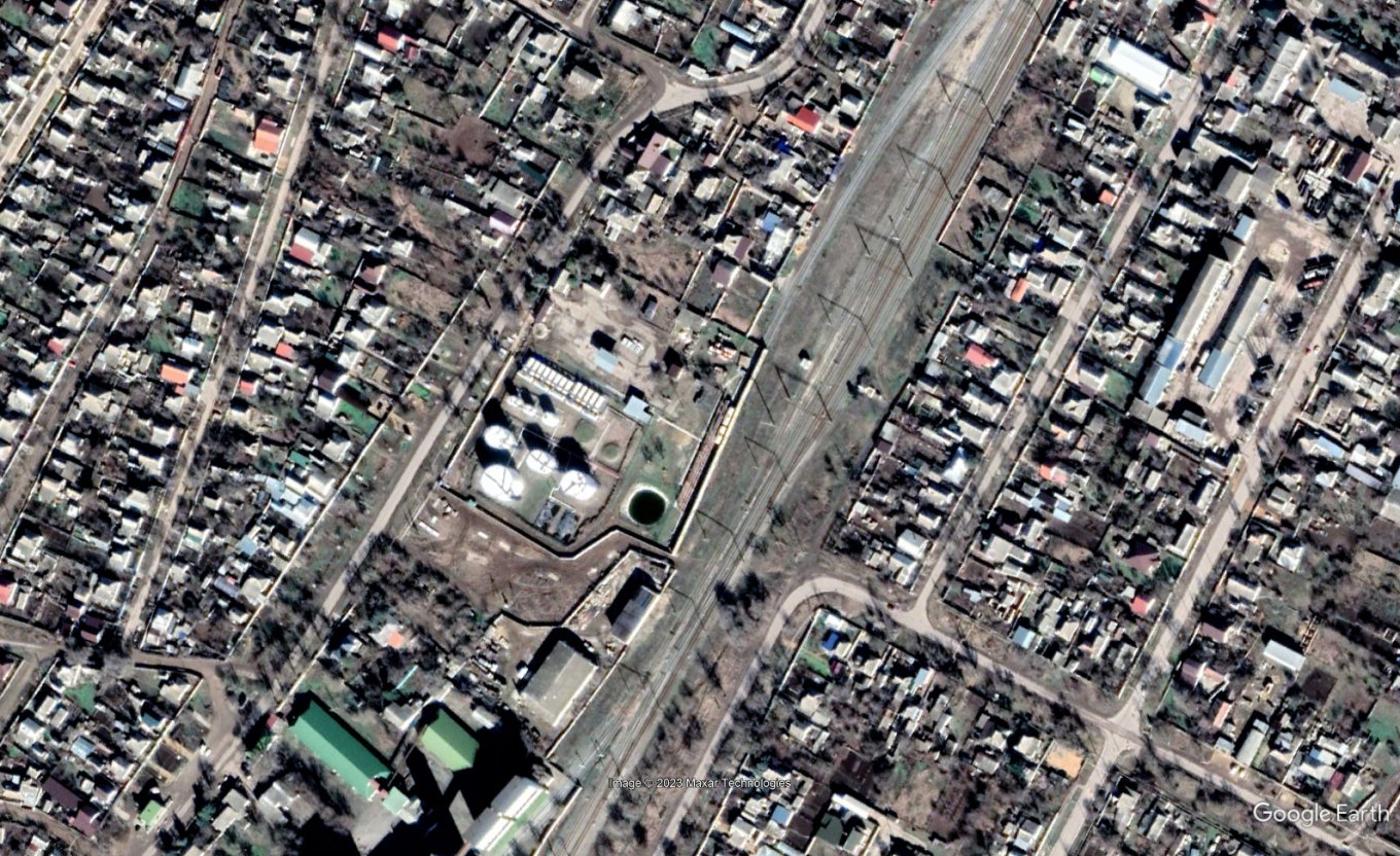 Oil depot near Oktiabrske, satellite image from February 2022