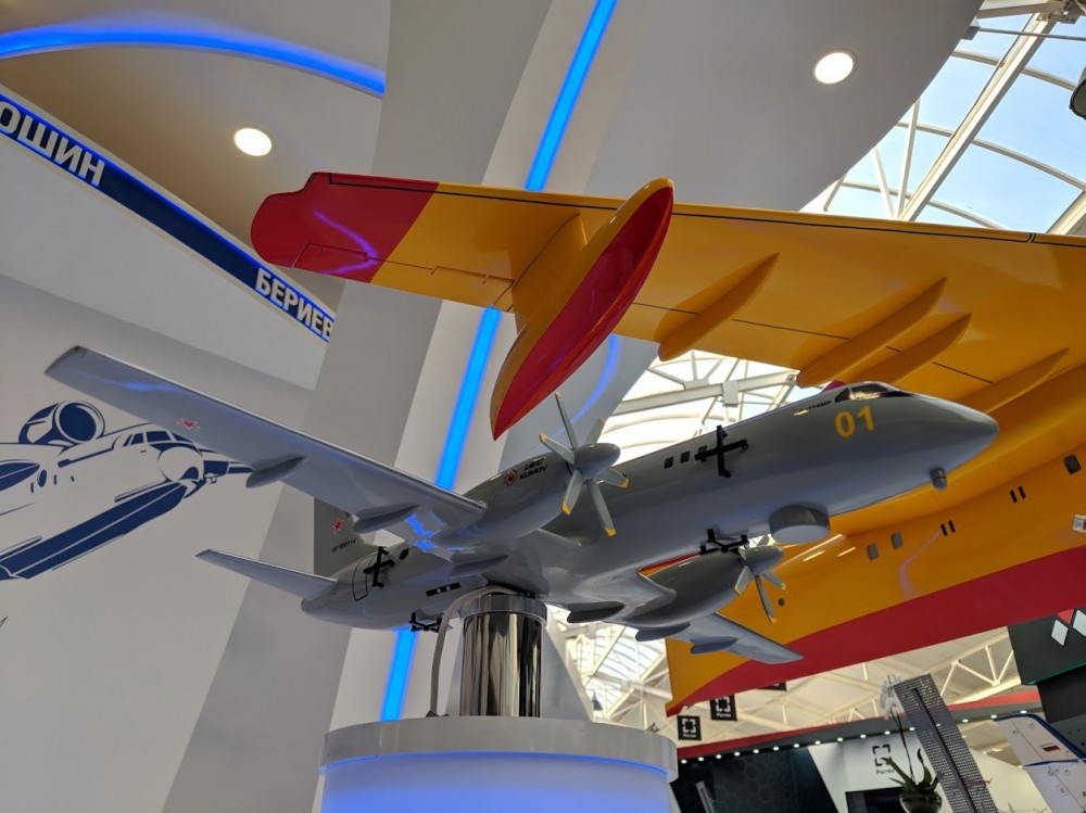 An exhibition model of the Il-114MP aircraft Defense Express Russia Replaces the Il-38 Aircraft, What About the Il-114MP and the A-40 Aircraft