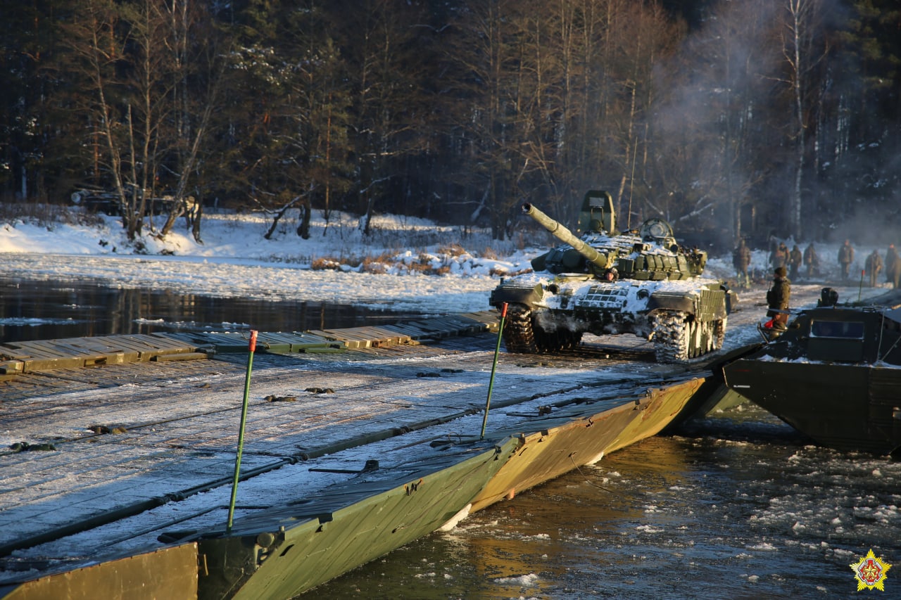 pontoon crossing