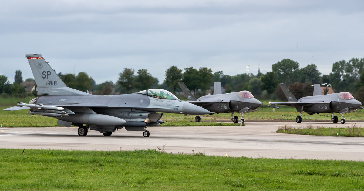 Ukraine Officially Submitted a Request to the Netherlands For the F-16: How Many of Them Ukraine Can Count On, Defense Express, war in Ukraine, Russian-Ukrainian war