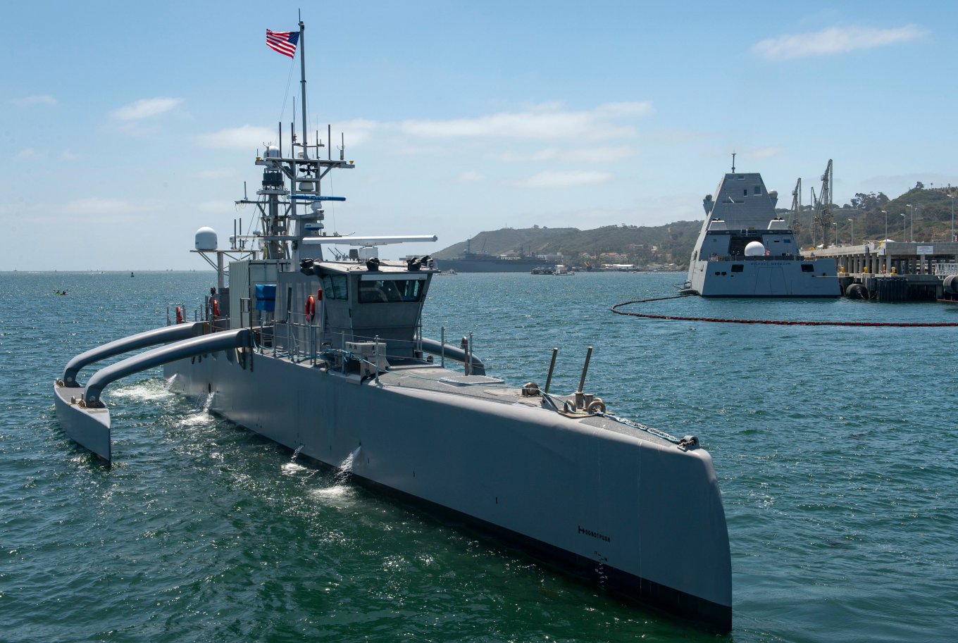 Third U.S. Navy's Overlord Medium Unmanned Surface Vessel: With a New Feature to Avoid Distracting the Destroyer, Defense Express, war in Ukraine, Russian-Ukrainian war