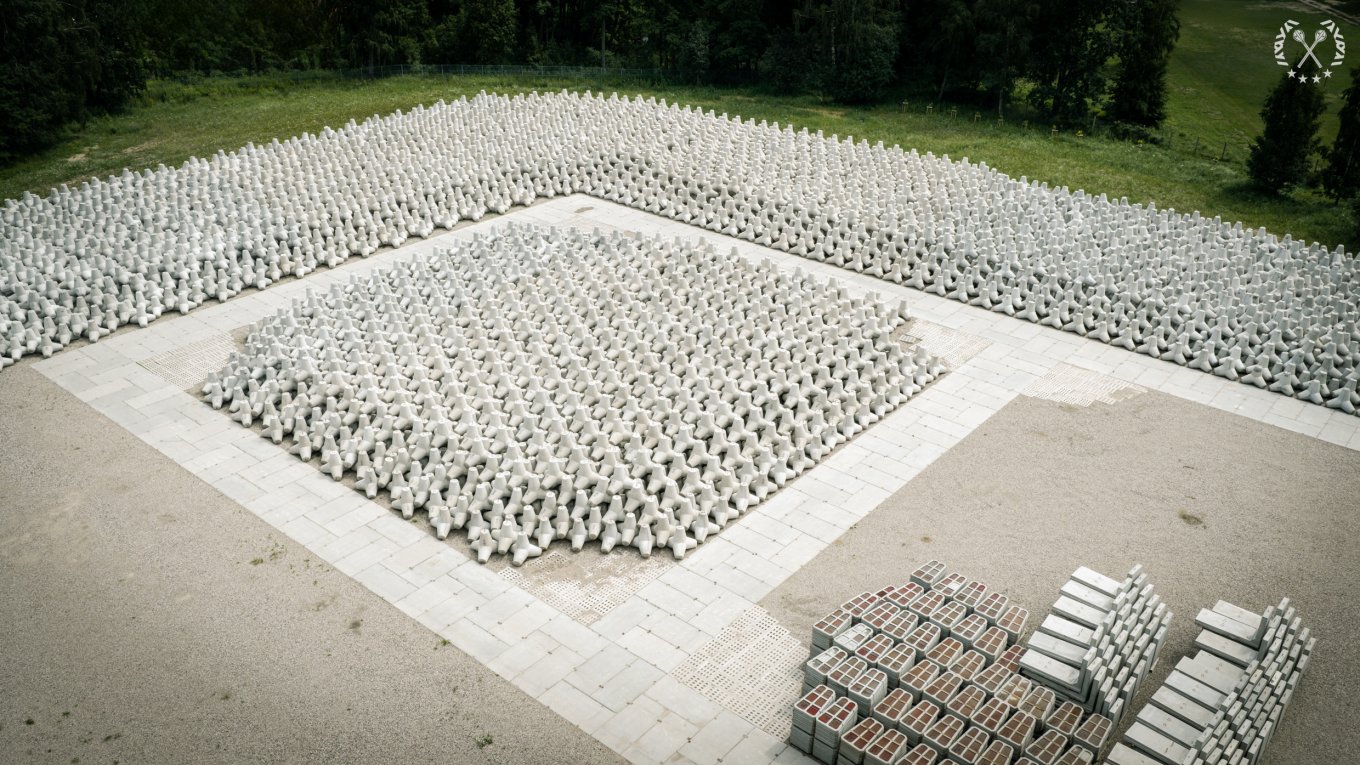 In Over 2 Years Poland Has Built Just 100 km of Conditional Fortifications on Its Borders with russia and belarus, Which Is 620 km Long, Materials to build East Shield stored in warehouses