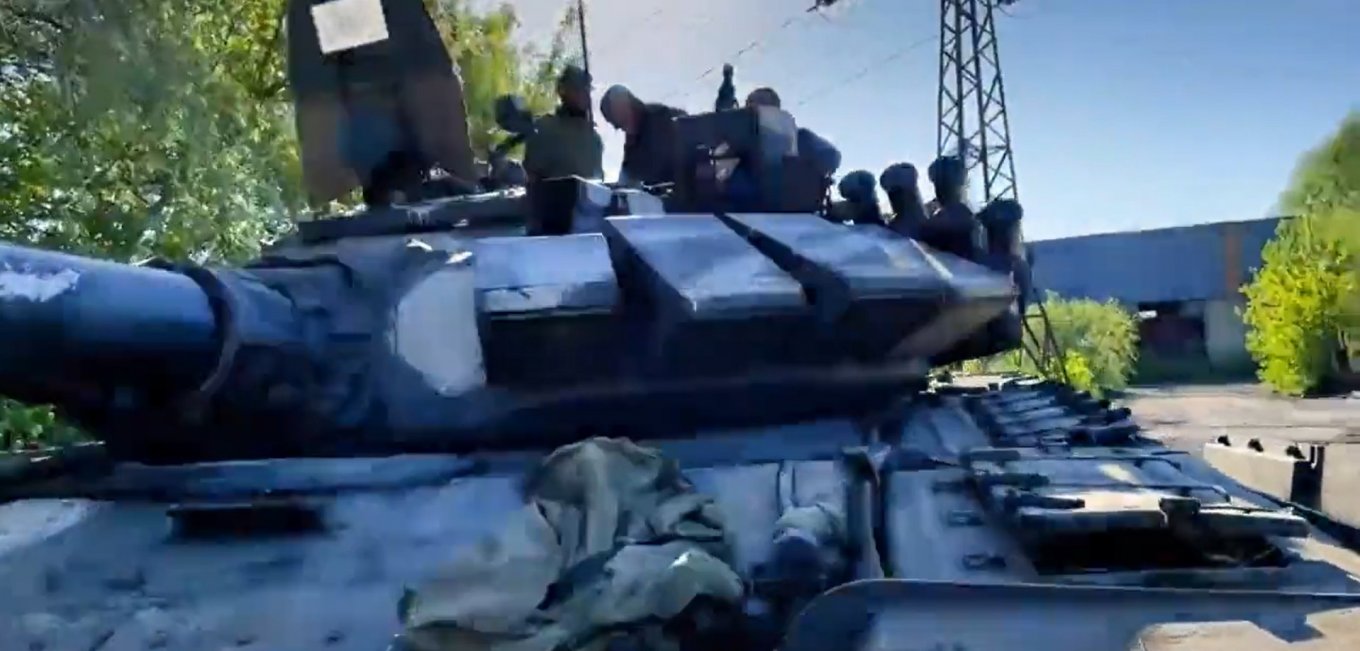 In JFO Area Defenders of Ukraine Destroys 12 Enemy Tanks, 1 Helicopter, Defense Express