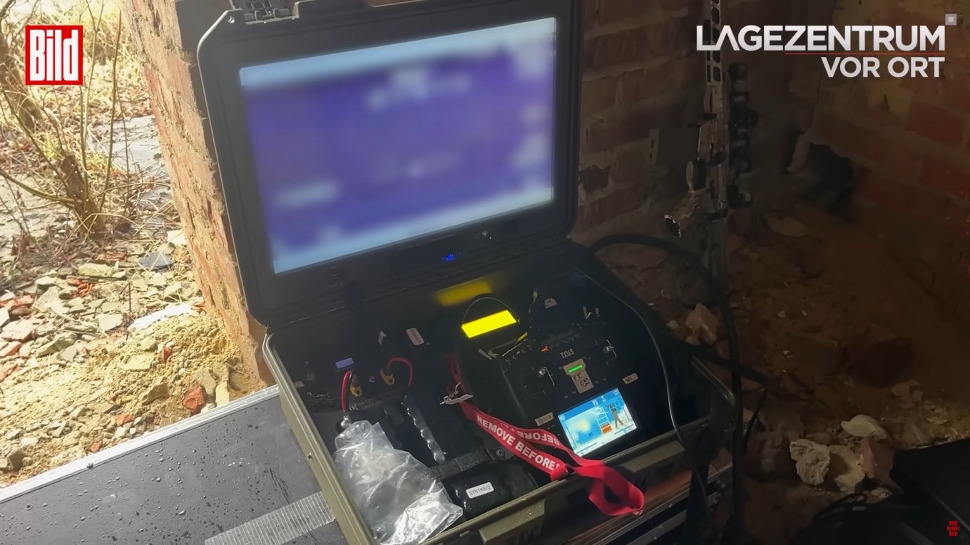 HF-1 remote control device / Defense Express / Smart Plywood Drone Helsing HF-1 Makes Difference in Ukraine: Quantities and Operational Details Revealed