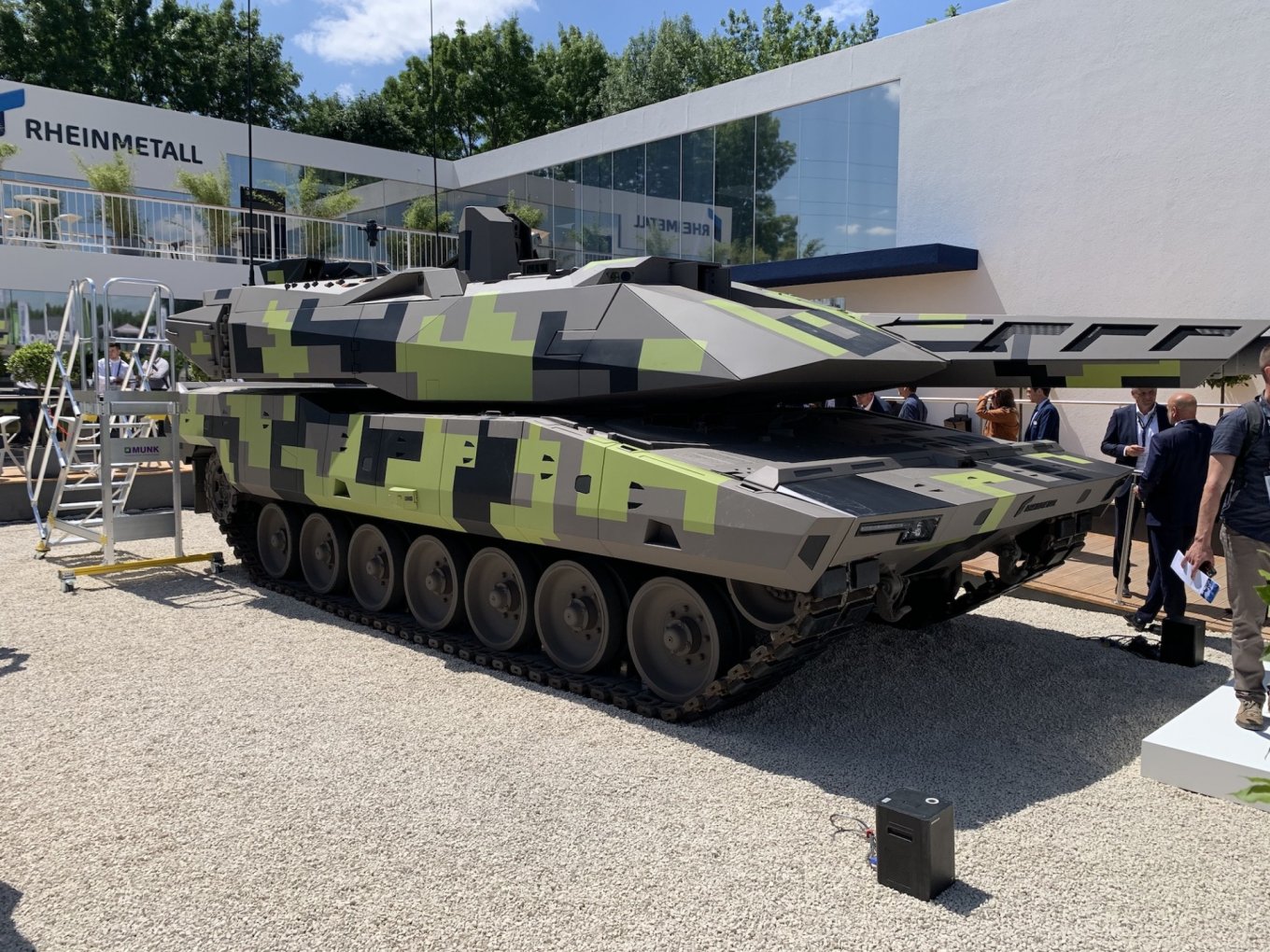 Germany's New Tank Should Weigh No More Than 50 Tons: What Are the Plans to Decrease the Weight By 20 Tons, Defense Express, war in Ukraine, Russian-Ukrainian war