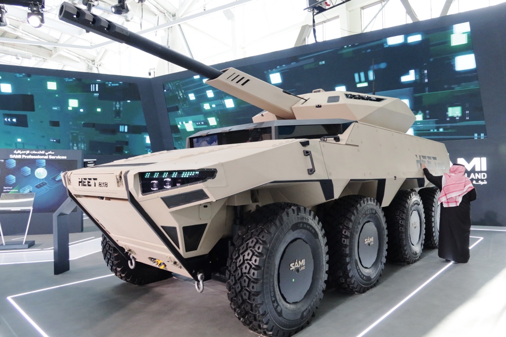 HEET 8x8 fire support vehicle