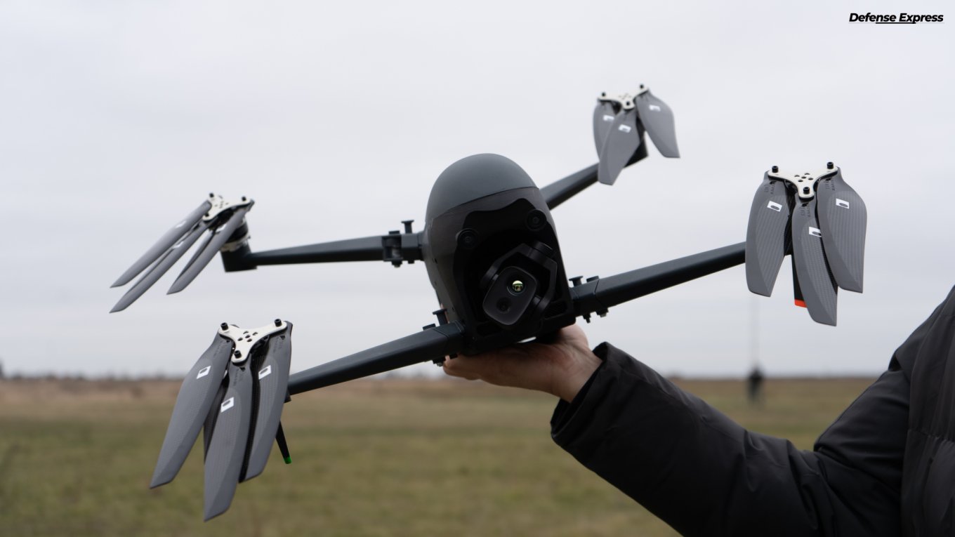 Yautja / Defense Express / Replacing China: Ukrainian Drone Makers Showcase Their Answers to DJI's Mavic