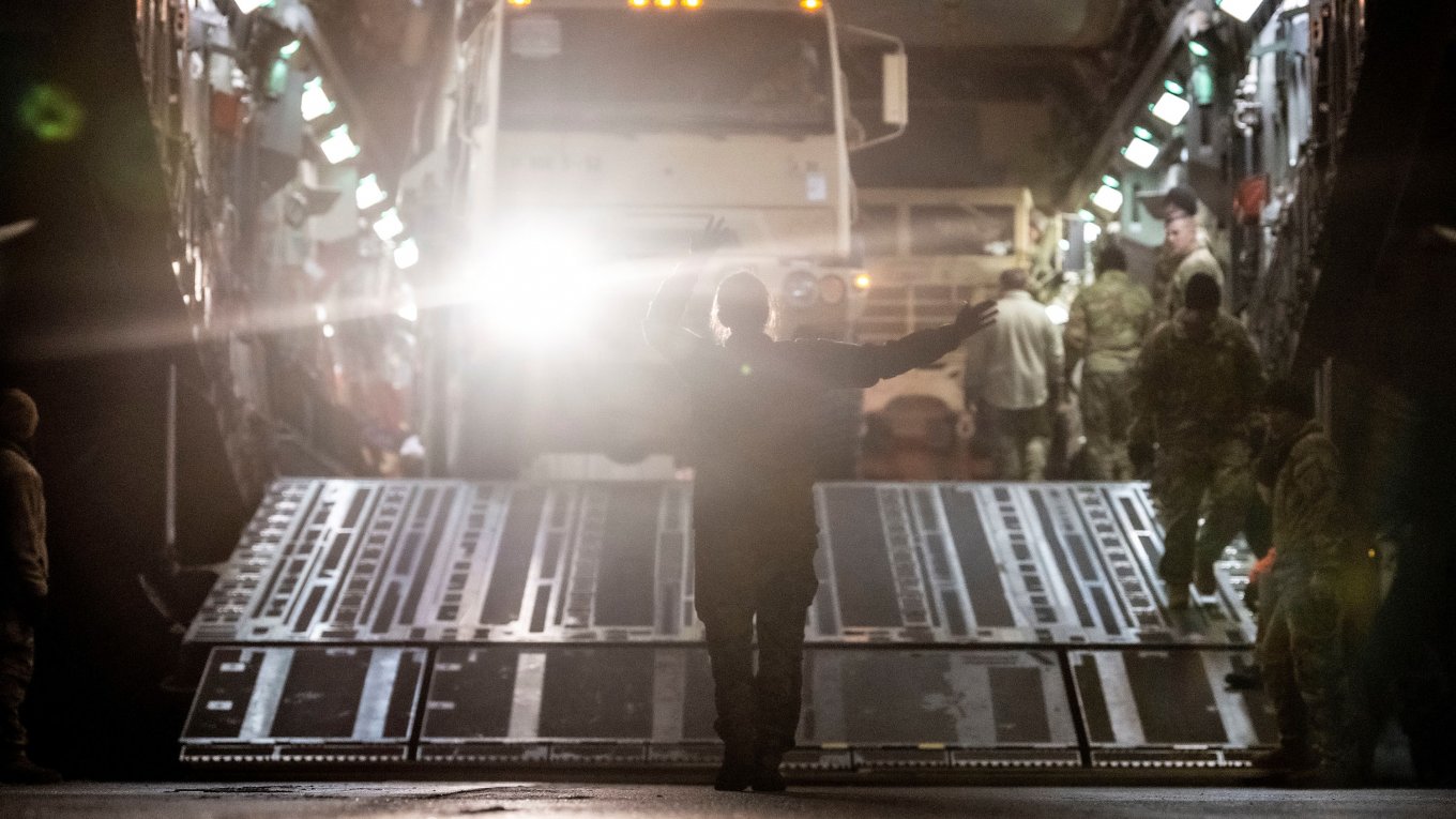 First U.S. Arms Shipment Under PURL Mechanism Reportedly Arrives in Ukraine with Total Secrecy and Lightning Speed, Defense Express