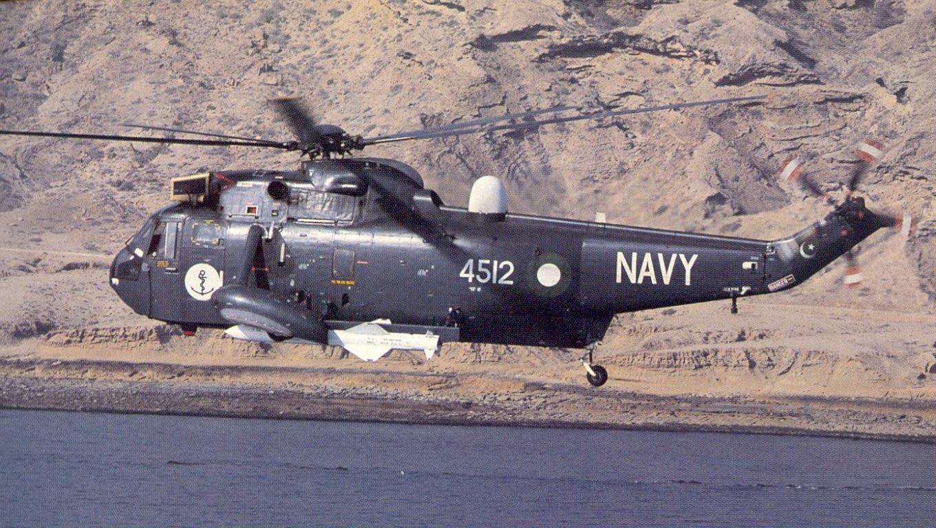 Không quân Pakistan Sea King với Exocet AM39 / Defense Express / Anh, Đức cam kết vũ khí mới cho trực thăng Sea King của Ukraine: Tên lửa nào tương thích