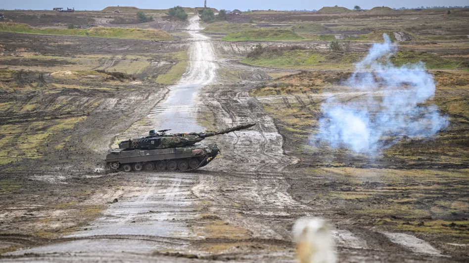 Leopard 2 A6 of German Armed Forces, Spiegel, Canada Sends Its First Leopard 2 Tank to Ukraine While Europeans Hesitant About Supplying The Tanks, Defense Express