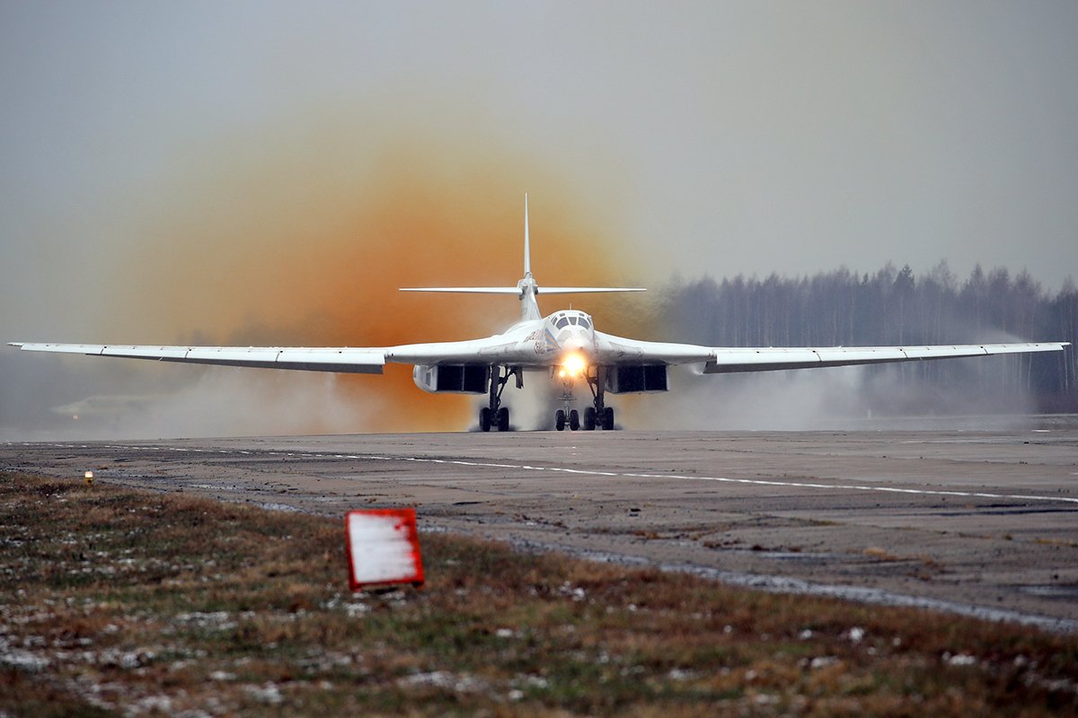 For Two Weeks russia Hasn’t Applied Tu-169 And Tu-22M3 Strategic Bombers Against Ukraine. Reason Explained, Defense Express, war in Ukraine, Russian-Ukrainian war