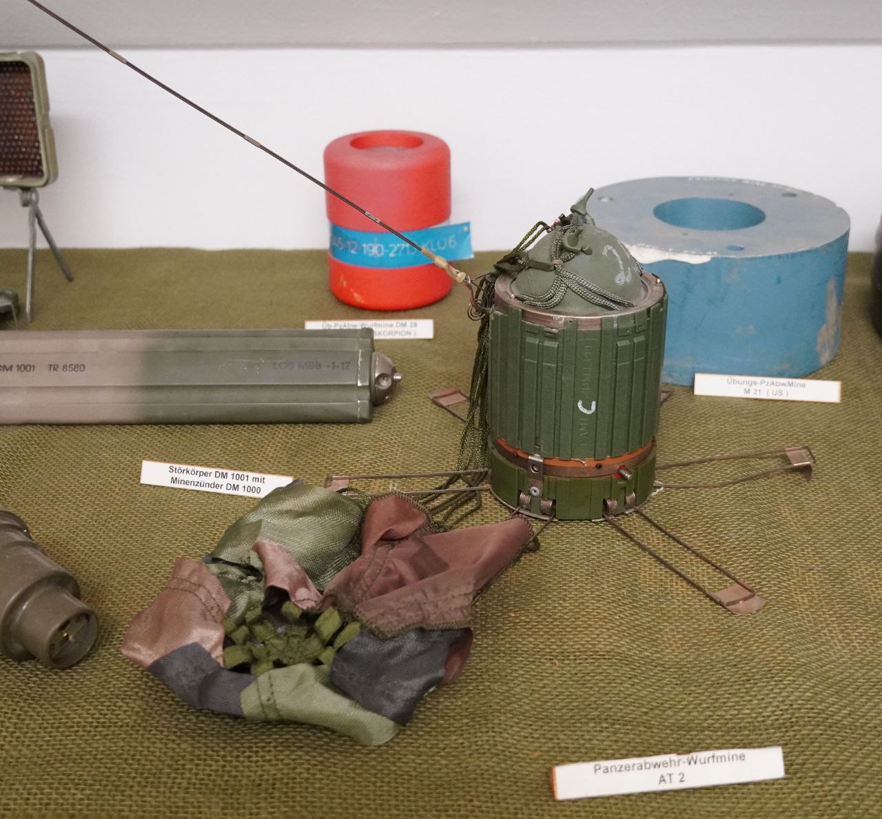 DM1399 version of AT2 scatterable anti-tank mine Defense Express