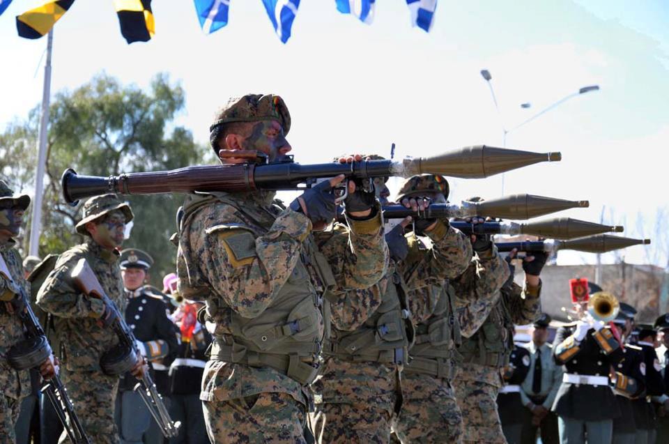 Bolivian army parade / Defense Express / How Bolivia Once Turned Back On russia and Turned Down a $100 Million Deal on Mi-17, Weapons, and the Current State of its Military