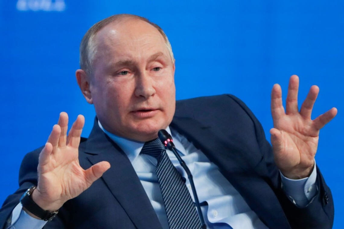 The decision to use the nuclear weapon is in the hands of the senile Russian President Putin