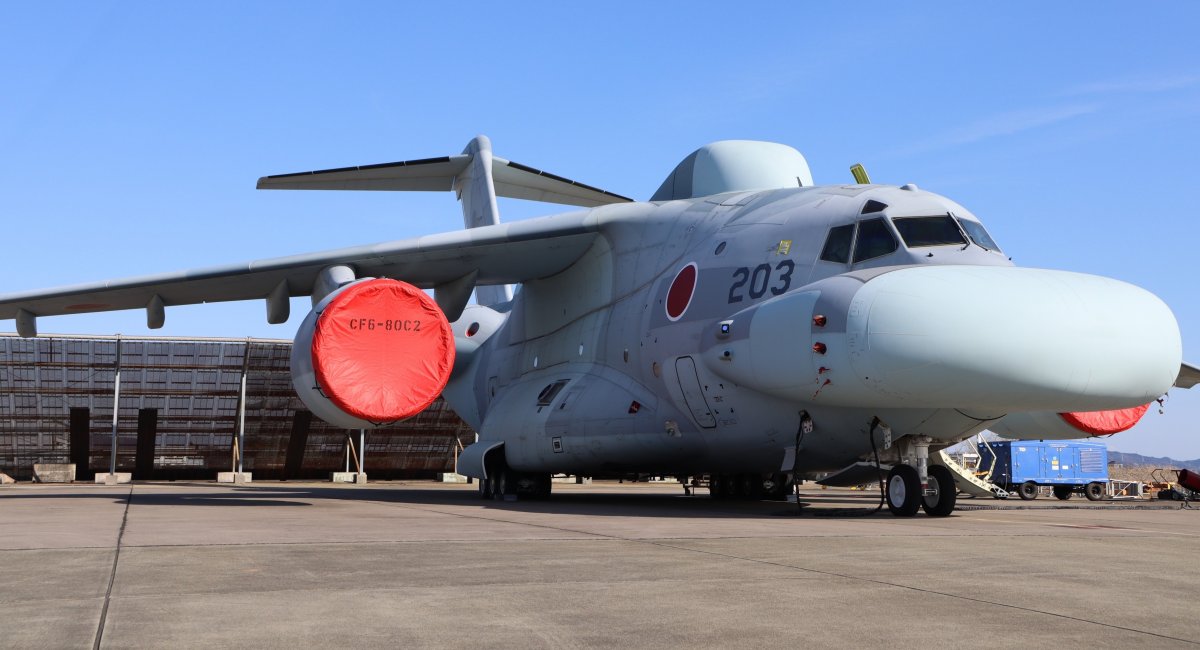 Why New Japanese Kawasaki EC-2 Electronic Warfare Aircraft Got Such Unusual Appearance and Why Is It Hereditary