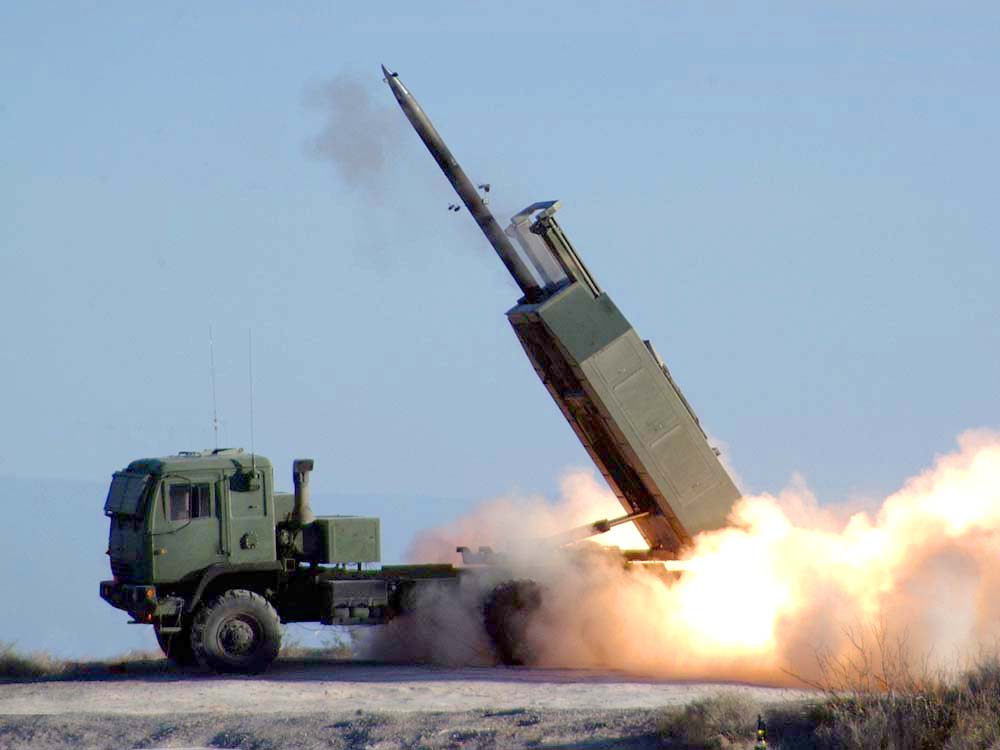 Defence Express / HIMARS in action / Photo credit : U.S. Army