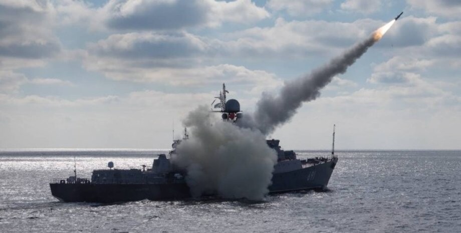 How Many russian Ships Destroyed by Defenders of Ukraine During Full-Scale Invasion?, Defense Express