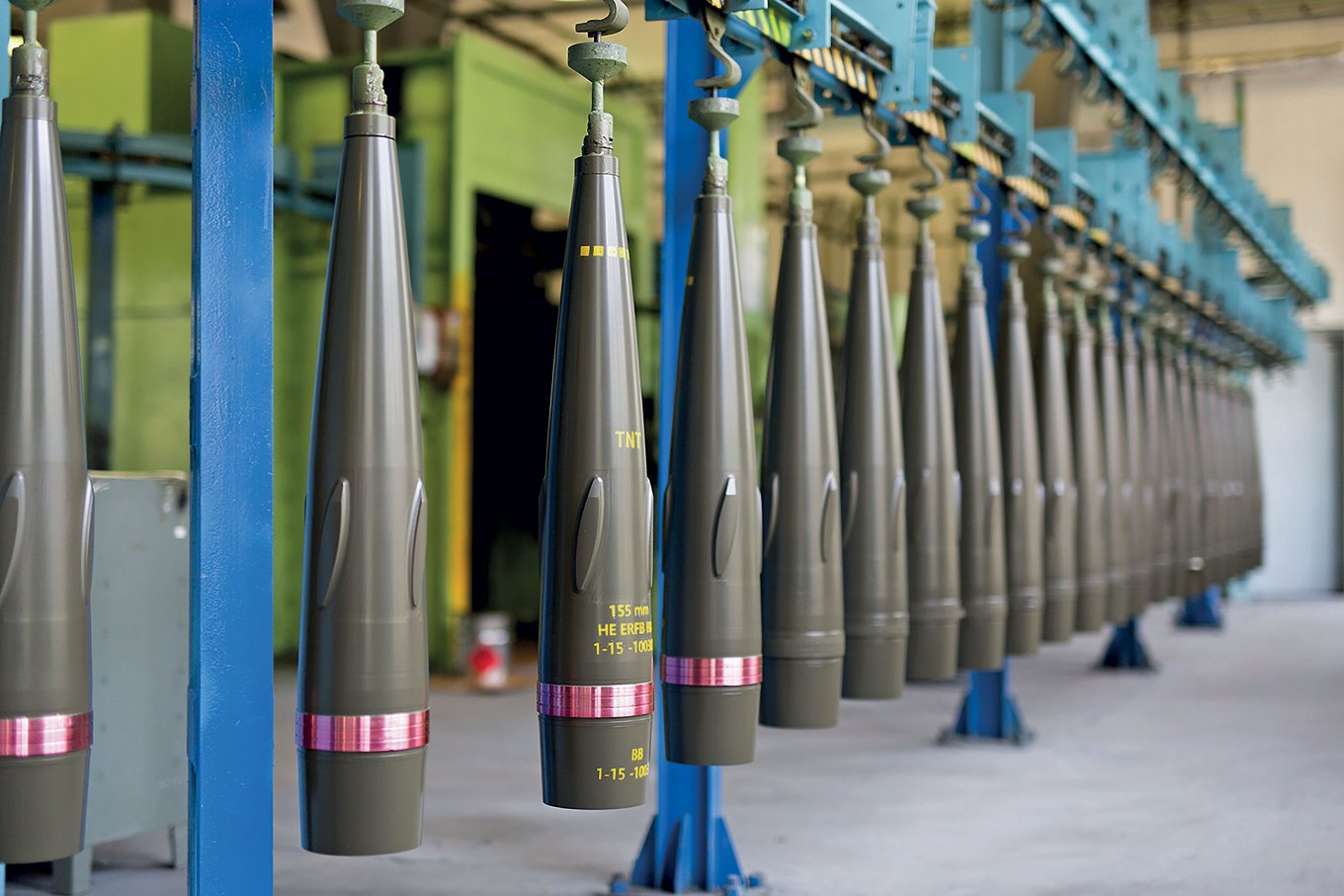 155mm ammunition production at MSM Group, a pan-European company headquartered in Slovakia / Defense Express / Pentagon Reveals How Many Artillery Shells, Missiles For HIMARS and Patriot Are Produced Now