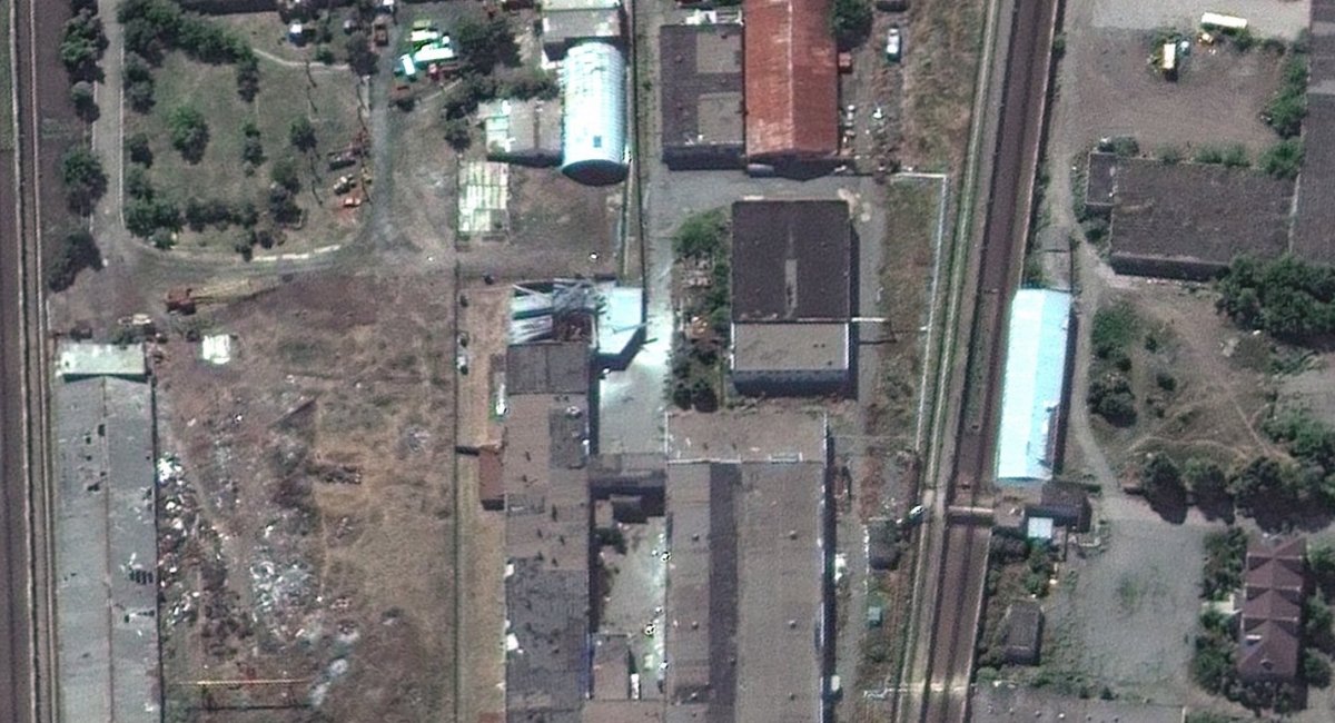 Sat images of Olenivka prison in Russia-occupied Donetsk region of Ukraine where at least 50 Ukrainian POWs were killed July 30. Photo Maxar