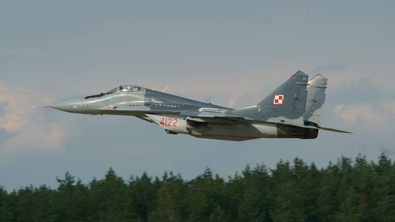 The MiG-29 of the Armed Forces of Poland Defense Express Ukraine to Receive German MiG-29 Aircraft form Poland Shortly, but Majority of them Are “Unmodernized”