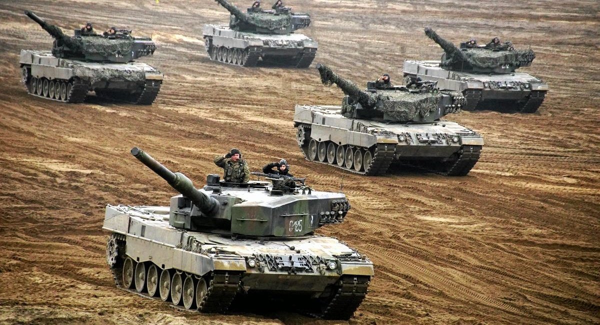 Polish Leopard 2 tanks