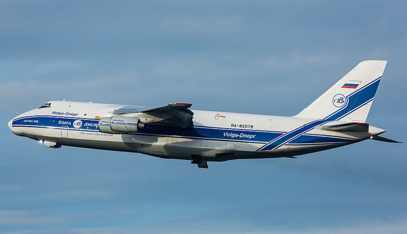 The An-124-100 transport aircraft of the Volga-Dnepr Airlines Defense Express Ukraine to Receive the An-124 Ruslan Aircraft Confiscated from Russians in Canada