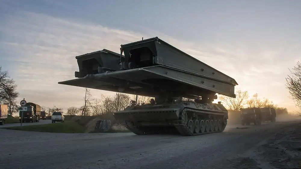 Biber Armoured Bridge-laying tank, Ukraine Gets 16 Bridge-Laying Tanks as Germany Hands Them Over, Defense Express