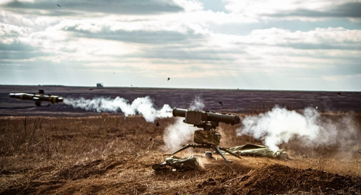 Defense Express / An anti-tank missile being fired from Stugna-P / Ukrainian Stugna-P Harvests Another Russian Tank