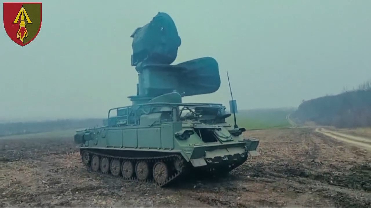 1S91M (Straight Flush) mobile reconnaissance and guidance radar / Defense Express / Ukraine Received Cold War-Era Air Defenses, But Instead of Roland It's Soviet Kub SAM