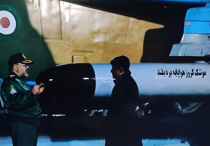 iran demonstrates Asef cruise missile, the copy of Kh-55, under the wing of a Su-24MK bomber, February 2023