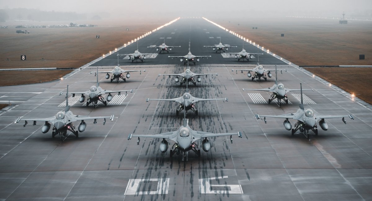 F-16 fighters