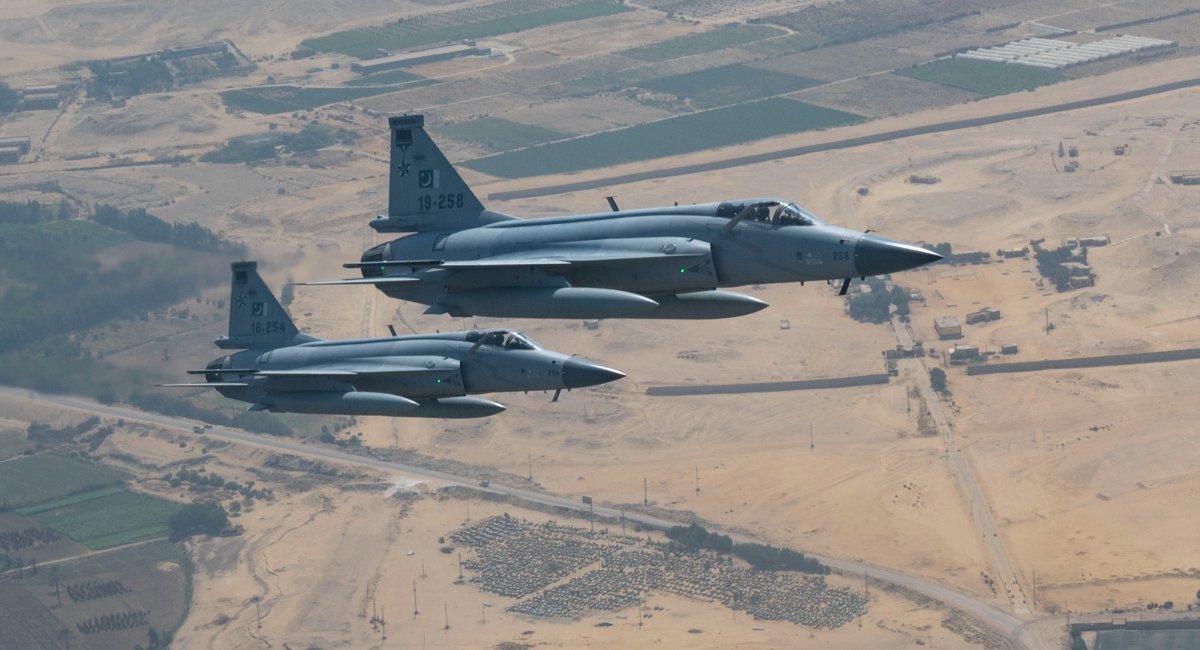 Pakistani JF-17 fighter