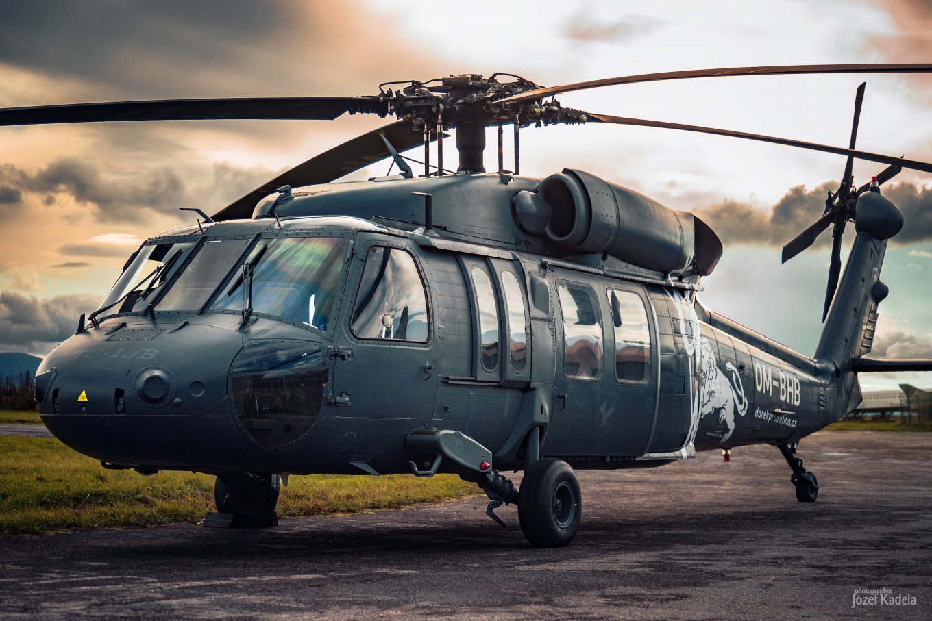 The Black Hawk helicopter Defense Express The Defense Intelligence of Ukraine: Gift for Putin Initiative Raises Funds for Black Hawk Helicopter