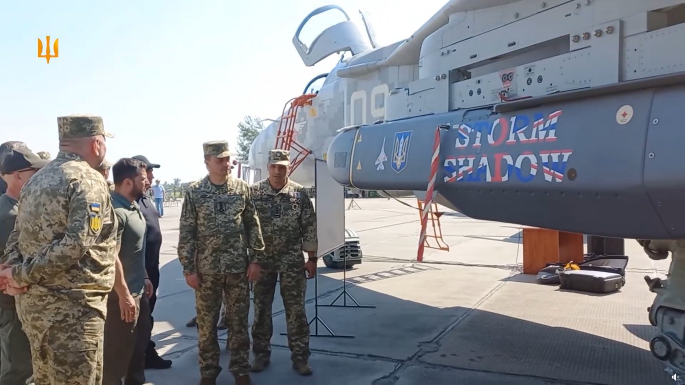 Storm Shadow cruise missile under the wing of a Ukrainian Su-24 aircraft / Defense Express / What's the U.S.-Provided Data So Essential For Unrestricted Storm Shadow Strikes on russia