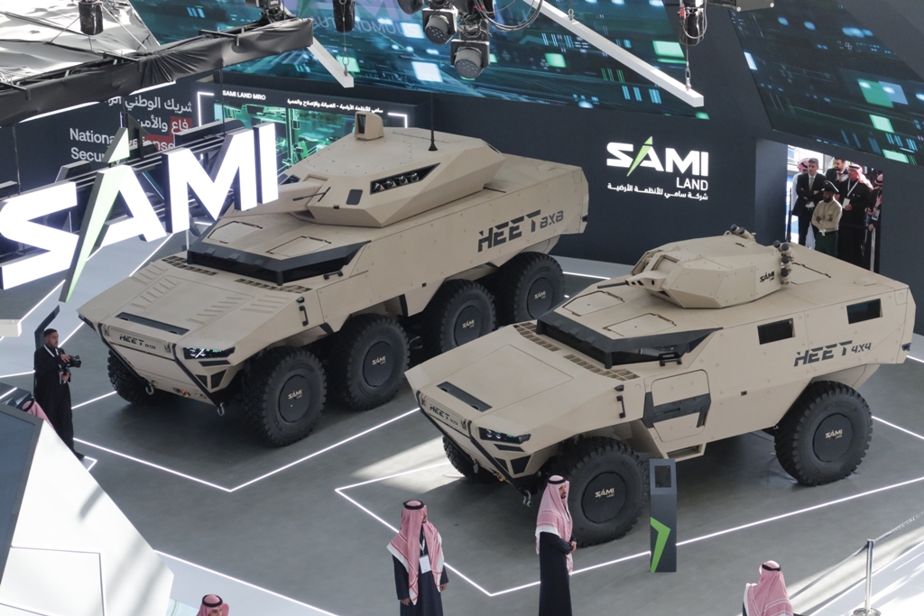 HEET 8x8 and 4x4 armored vehicles