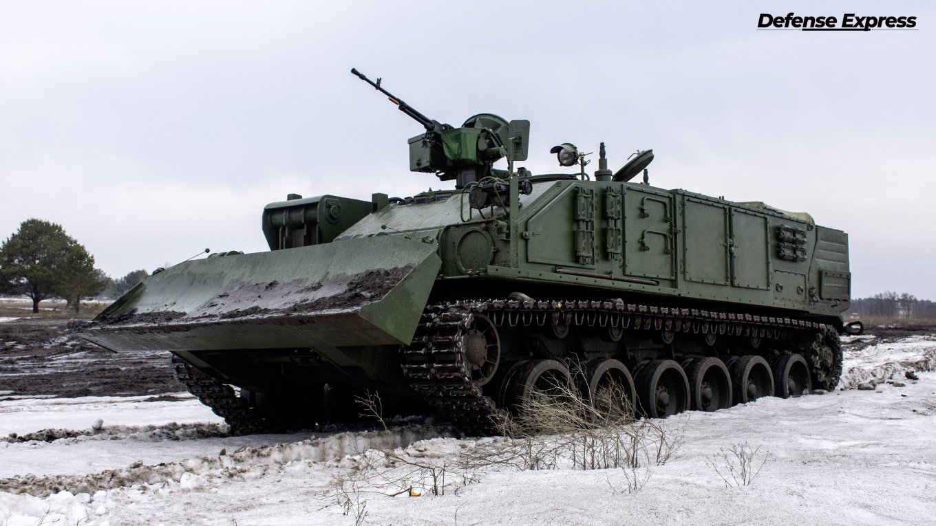 The rare Ukrainian BREM-84 Atlet armored recovery vehicle