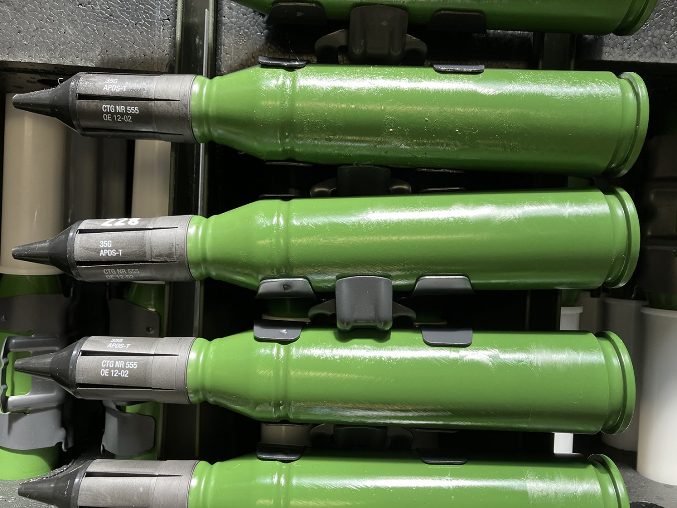 Ukraine Receives Several Million Rounds of Ammunition of Various Calibers from Rheinmetall, 35mm ammunition for anti-aircraft-gun tank Cheetah