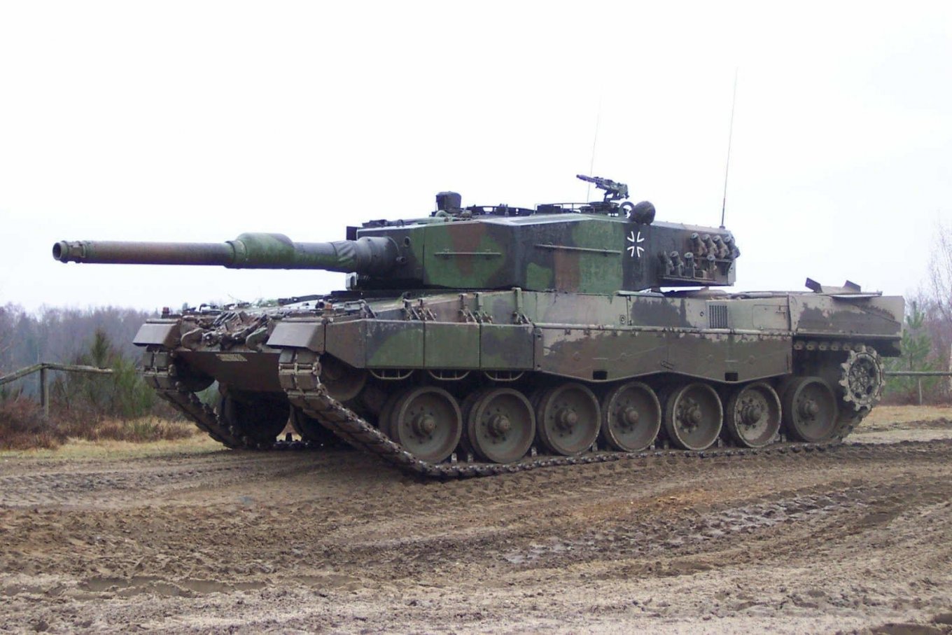 Spain Is Ready to Supply Ukraine With Leopard 2 A4 Tanks, Defense Express, war in Ukraine, Russian-Ukrainian war