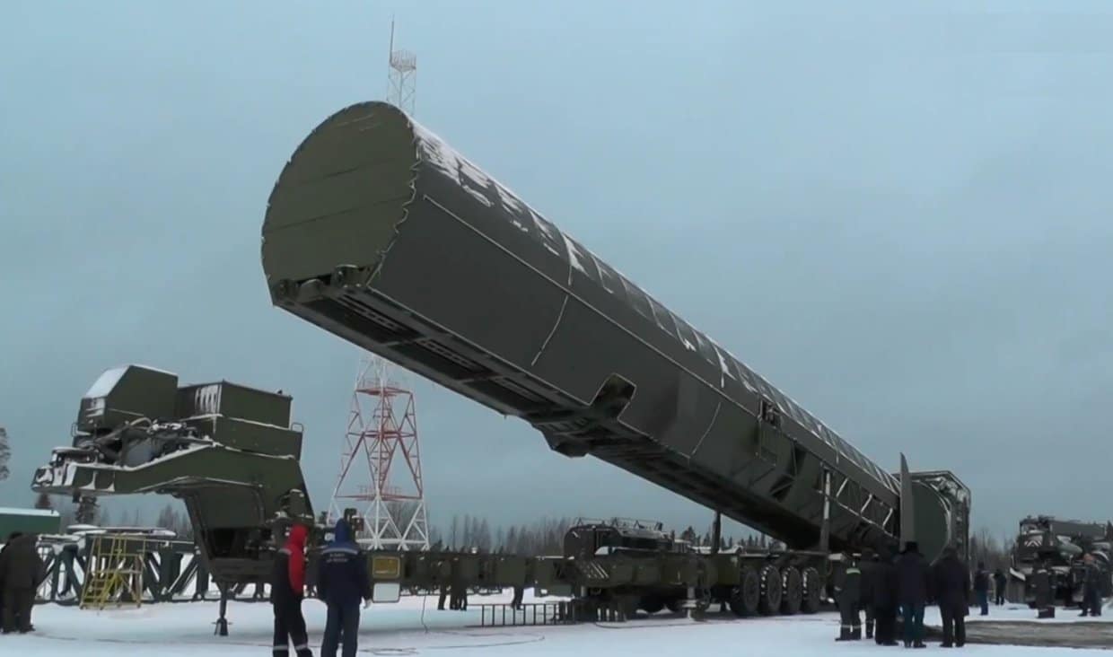Russia’s Sarmat Intercontinental Ballistic Missile Flies 5 Times Worse Than North Korea's Missiles, Defense Express, war in Ukraine, Russian-Ukrainian war