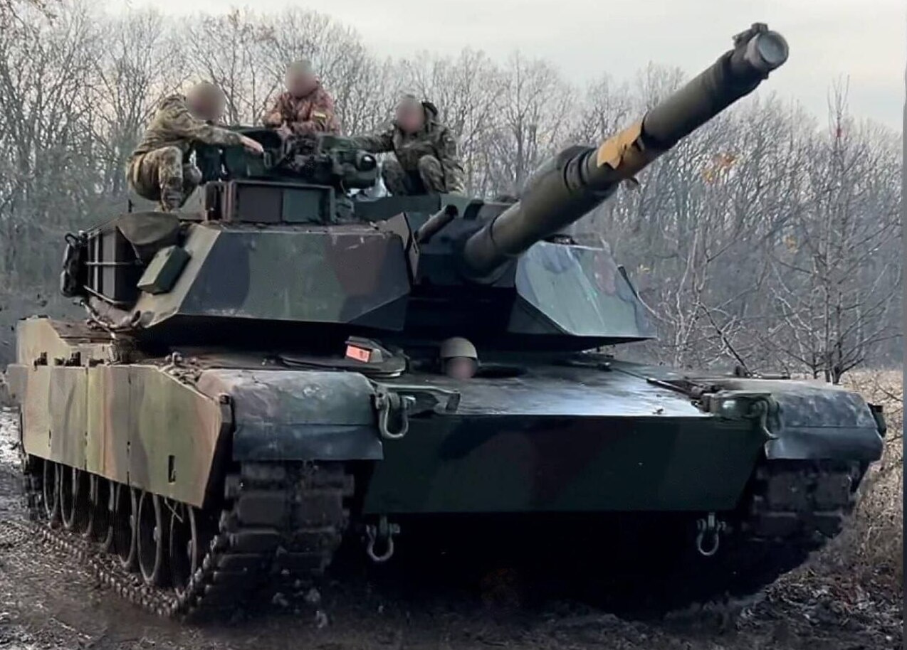 M1A1SA Abrams phục vụ trong Lực lượng vũ trang Ukraine, mùa thu năm 2023 / Defense Express / Abrams không thích hợp cho Chiến tranh Ukraine: Xe tăng được rút khỏi tuyến đầu
