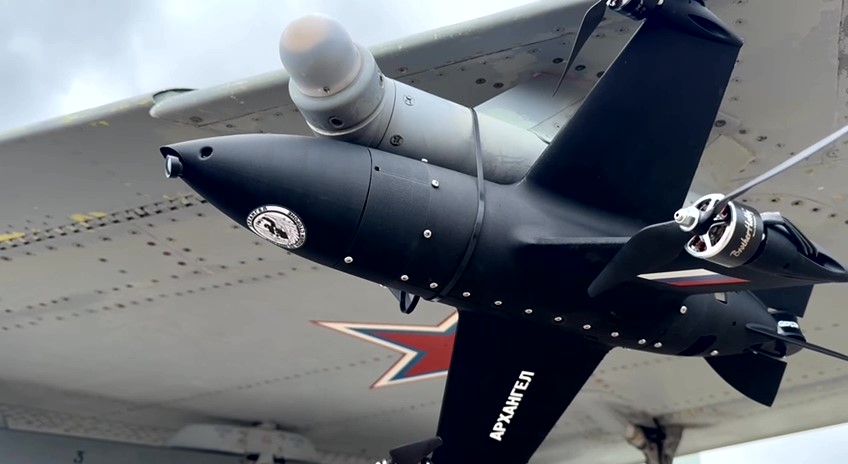 The anti-aircraft drone strapped to a fighter jet hardpoint in a joke video published by a russian UAV workshop / Defense Express / How Easily Western Analysts Fell For a Drone Strapped to a MiG-29 and Got Agitated