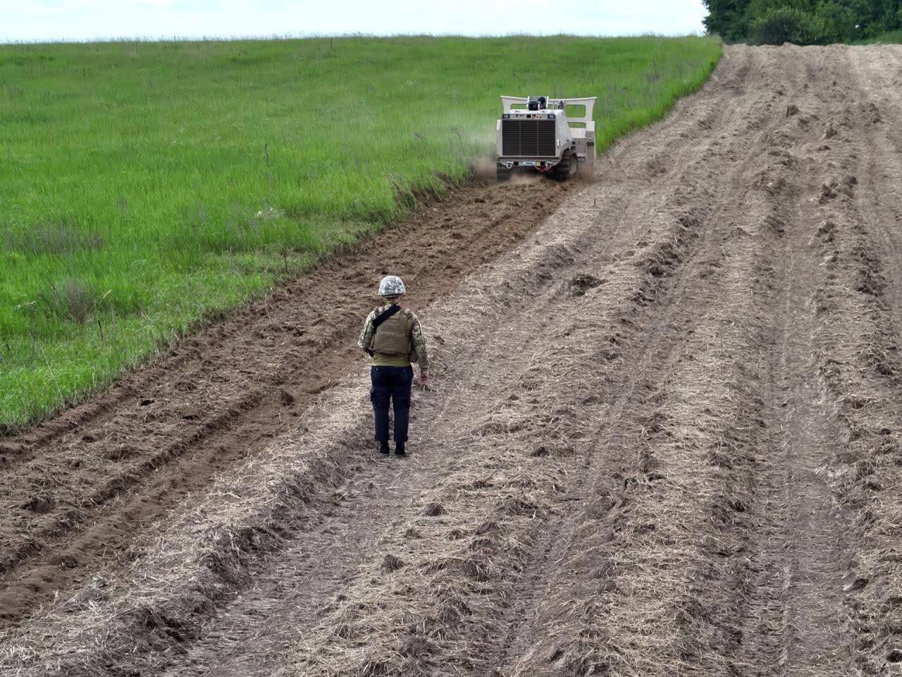 The GCS-200 demining machine Defense Express Remote-Operated GCS-200 Vehicles Have Made 45 Hectares Safe Again in Chernihiv Region (Photos)