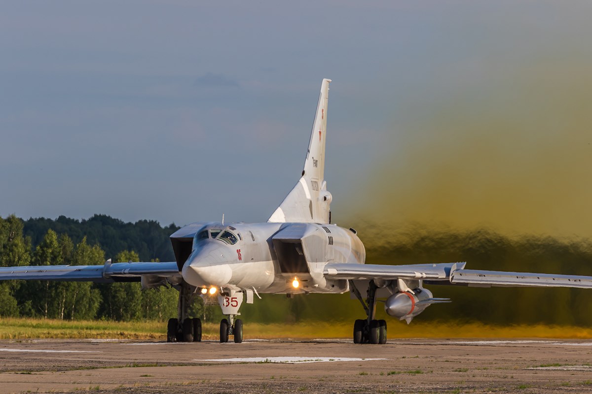 russian Tu-160 bomber armed with Kh-22 missiles
