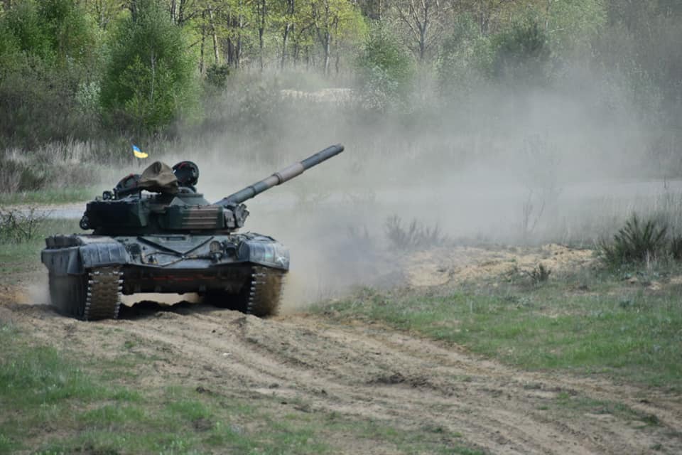 Dutch YPR-765 Infantry Fighting Vehicles Already in Ukraine, They Help Polish T-72M1 Destroy russian Occupiers, Defense Express, war in Ukraine, Russian-Ukrainian war