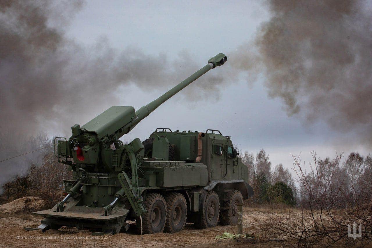 2S22 Bohdana / Defense Express / Ukraine's Bohdana 155mm Howitzer Production Rate Doubled and Keeps Growing