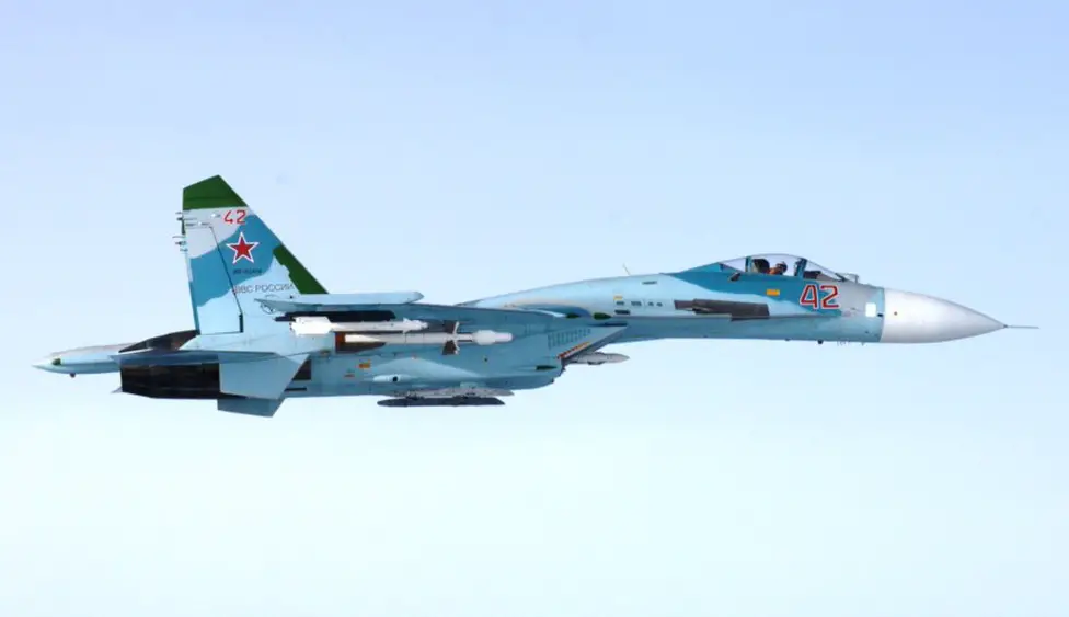 russian Su-27 aircraft  Defense Express Ukrainian Forces Hit russian Su-27 Aircraft at the Kushchyovskaya Airfield