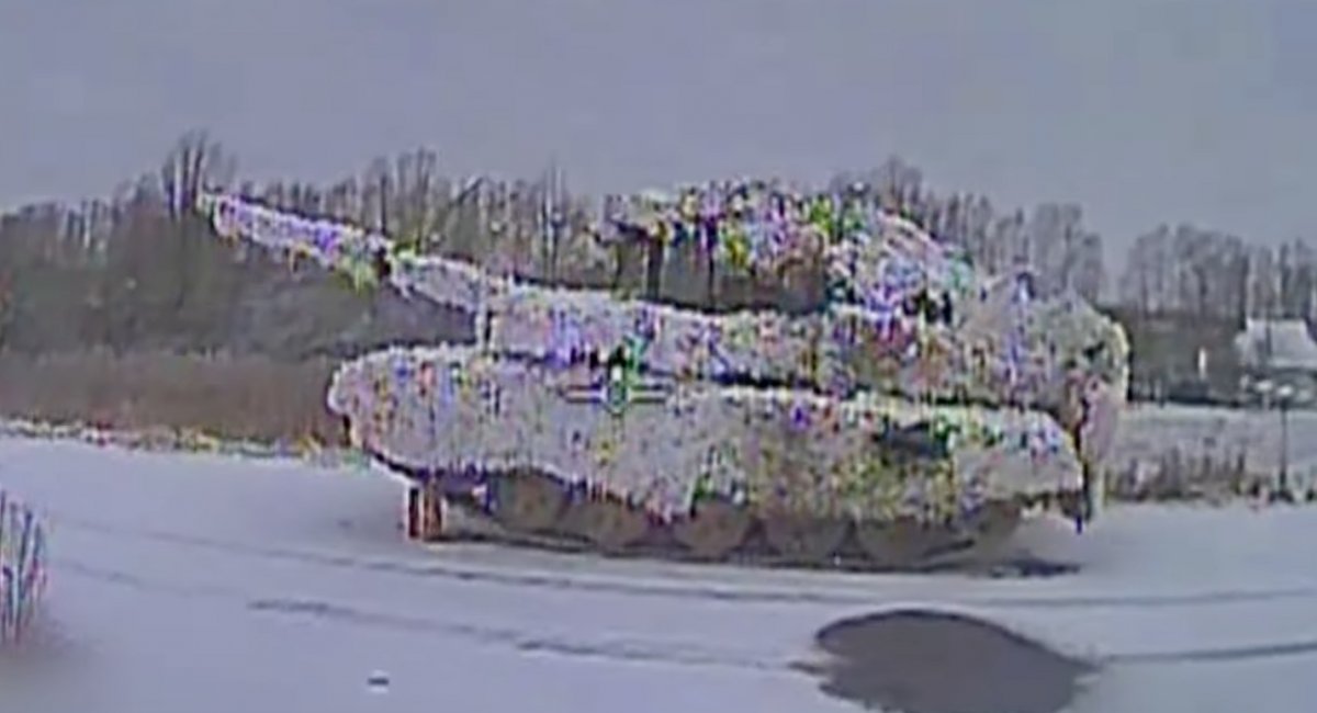 Ukrainian border guard units conducted precision strikes against russian tanks, communications antennas, and Murom-M system Defense Express Ukrainian Forces Destroy Rare russian Torf-S Command Communications System (Video)